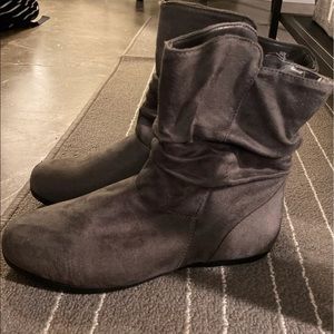 Brand new ID Required Boots